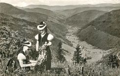 CPM Feldberg Schwarzwald Wiesetalblick mit Trachtengruppe Folklore