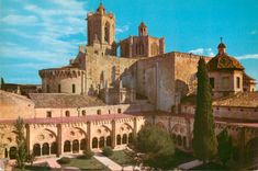 CPM Tarragona (espana) costa dorada cathedrale jardin de la cloitre et clocher