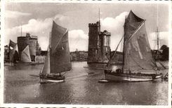 CPA La Rochelle L before port Boat