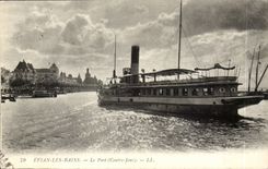 Evian les Bains CPA the port (back-light) Boat ship