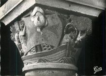 CPM l'Auvergne Eglise de la Bourboule Chapiteau de la Nef le Retour d'Egypte