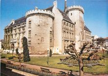 CPM Angouleme l'hotel de ville ancien chateau des comtes d'angouleme