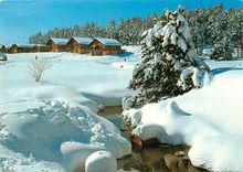 CPM Lumiere et couleurs de l'hiver les chalets sous la neige
