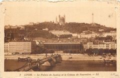 CPA Lyon le palais de justice et le coteau de fourviere