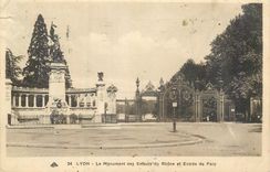 CPA Lyon le monument des enfants du rhone et entree du parc