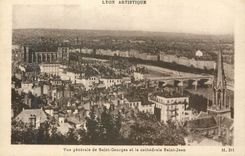 CPA Lyon artistique vue generale de saint georges e la cathedrale saint jean