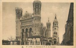 CPA Lyon La Basilique de N D de Fourviere