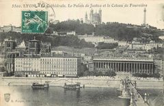 CPA Lyon La Cathedrale Le Palais de Justice et le Coteau de Fourviere
