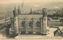 CPA Lyon Basilique de N D de Fourviere Vue laterale prise de la Tour Metallique