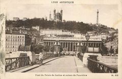 CPA Lyon Pont et Palais de Justice et coteau de Fourviere