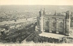 CPA Lyon Notre-Dame de Fourviere Vue prise de la Tour Metallique