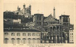 CPA Lyon Cathedrale Saint Jean Notre Dame de Fourviere et Tour de Fourviere 