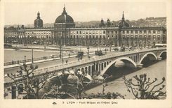 CPA Lyon Pont Wilson et l Hotel Dieu 