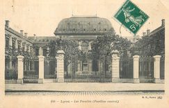 CPA Lyon Les Facultes Pavillon central 
