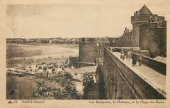CPA Saint Malo Les Remparts le Chateau et la Plage des Bains 