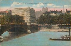 CPA Lyon Le pont et les Galeries Lafayette 
