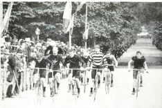 CPA Course de bicyclettes a Angers Velo Cycle