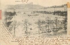 CPA Lyon Place Bellecour (carte 1900)