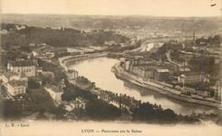 CPA Lyon Panorama sur la Saone 
