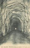 CPA Dauphine Route de la Grave au Lautaret Un Tunnel 