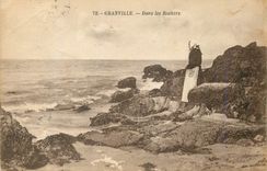 CPA Granville Dans les Rochers 