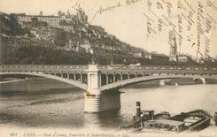 CPA Lyon Pont d'Ainay Fouviere det Saint Georges Bateaux