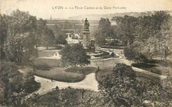 CPA Lyon La Place Carnot et la Gare Perrache