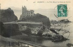 CPA Biarritz La Villa Belza et la Chaine des Pyrenees