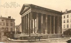 CPA Vienne Temple d'Auguste et de Lydie Construit sous l'Empereur Claude