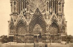 CPA Collection champagne pommery et greno reims n 2 la cathedrale de reims avant la guerre le grand portail