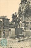 CPA 84 reims statue de jeanne d arc