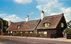 CPM Old thatched cottages walton on the naze