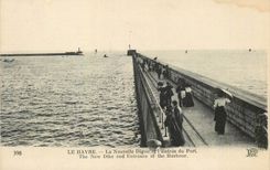 CPA Le Havre La Nouvelle Digue et l'Entree du Port