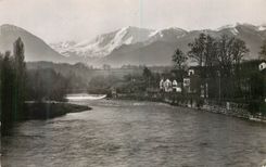 CPM Nos Belles Pyrenees au Centre le Pic de Gabizo Nay