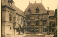 CPA Reims Hotel le Vergeur Facades Renaissance sur la Grande Cour