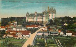CPA Pierrefonds Vue Generale Cote Sud Ouest du Chateau