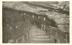 CPA Grottes d'Arcy sur Cure (Yonne) La Descente