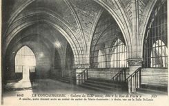 CPA La Conciergerie Galerie du XIIIe Siecle dite La Rue de Paris