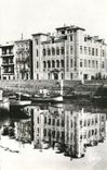 CPM St Jean de Luz (Basses Pyrenees) La Maison de l'Infante Bateau