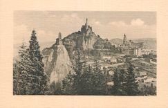 CPA le Puy Vue prise a Travers les Pins