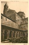 CPA le Puy le Cloitre de la Cathedrale (IXe siecle)la Haute Loire Pittoresque