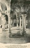 CPA le Puy Aiguilhe L'interieur de la chapelle aerienne Saint Michel