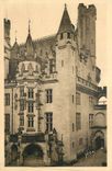CPA La douce france chateau de pierrefonds (oise) l entree du chateau