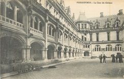 CPA Pierrefonds La Cour du Chateau