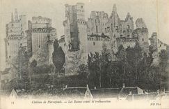 CPA Chateau de Pierrefonds Les Ruines avant la Restauration