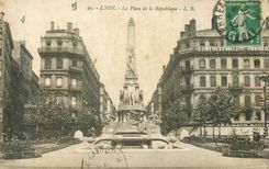 CPA Lyon La place de la Republique
