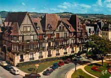 CPM Cabourg Calvados Plage des Fleurs Residence du Normandy Home 
