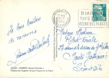 CPM 10458 biarritz basses pyrenees l eglise ste eugenie grosses vagues sur la digue