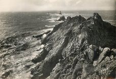 CPA Pointe du Raz Finistere L eperon et le phare de la Vielle