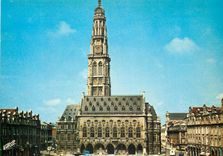 CPM Arras P de C Petite Place Hotel de Ville